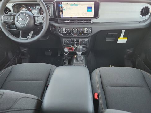 New 2025 Jeep Gladiator Willys image 21