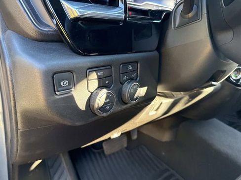 Used 2025 Chevrolet Silverado 1500 LT AWD/4WD image 29
