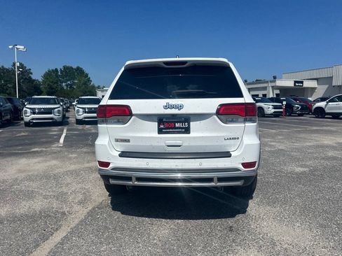 Used 2020 Jeep Grand Cherokee Laredo RWD image 4