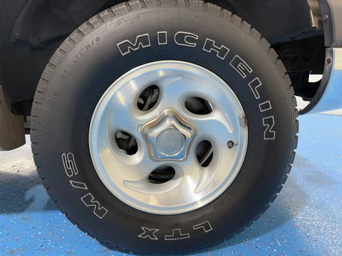 Used 1999 Ford Explorer 4WD 4-Door image 47