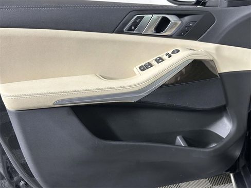 Used 2022 BMW X5 xDrive40i image 17
