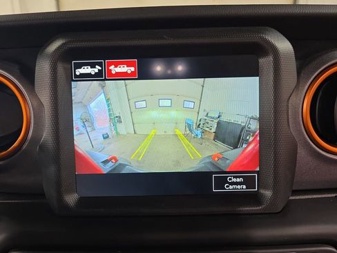 Used 2021 Jeep Gladiator Mojave AWD/4WD image 23