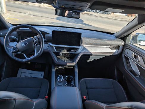 Used 2025 Ford Explorer ST image 28