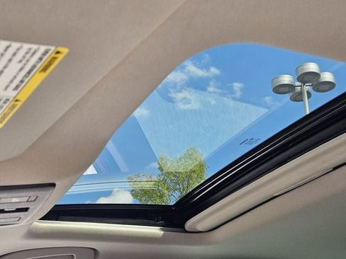 Used 2023 Nissan Altima 2.5 SL FWD image 19