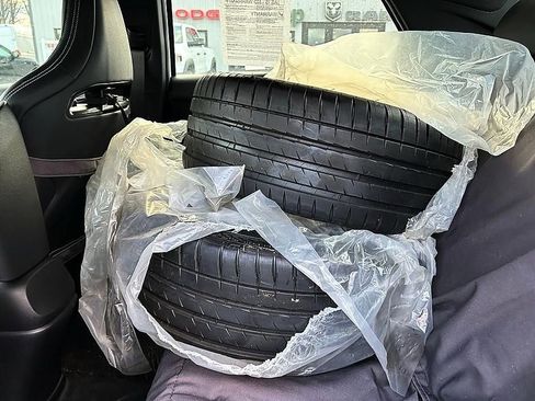 Used 2022 Hyundai Elantra N w/ Preferred Accessory Package image 7