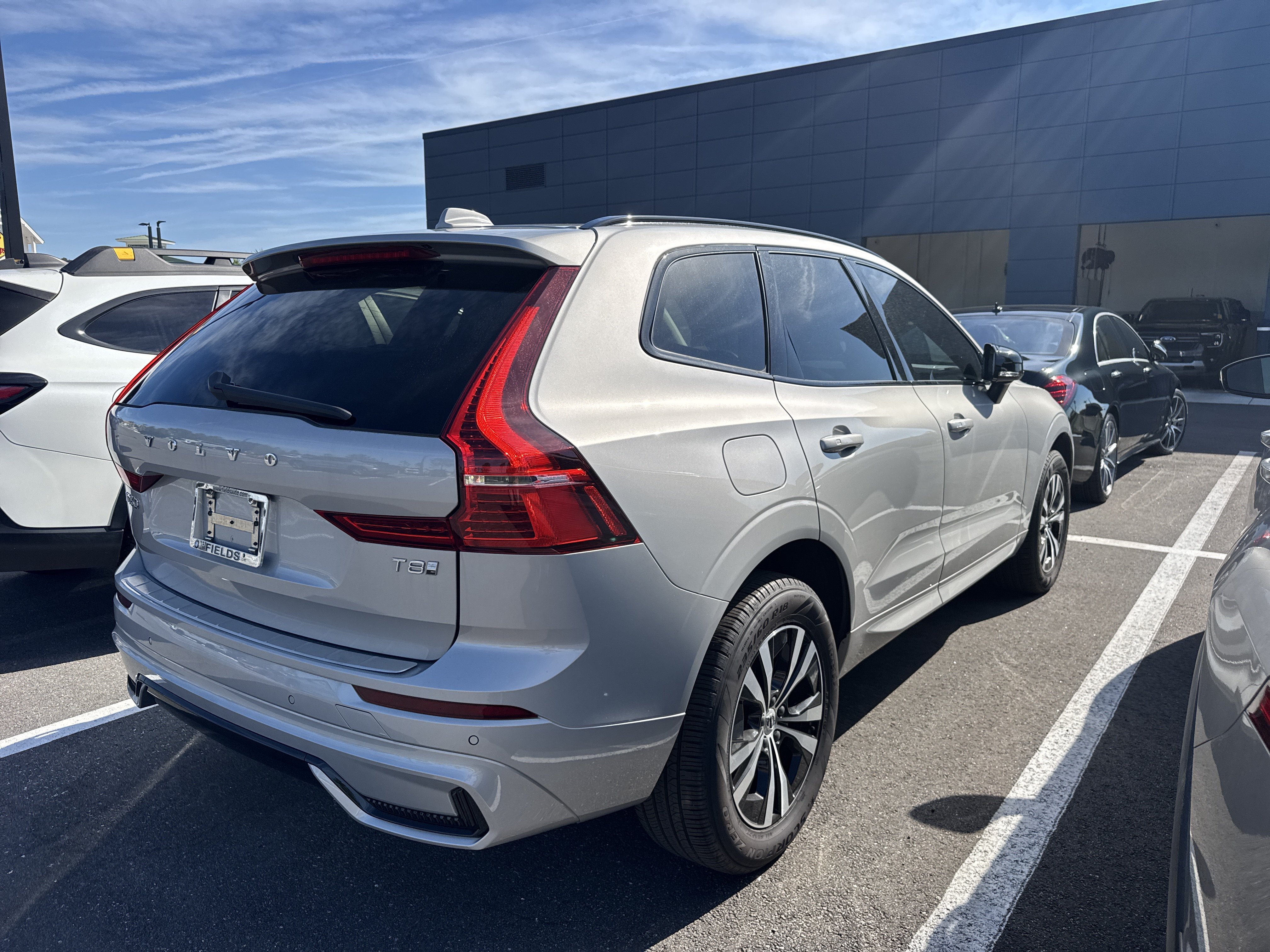 Used 2025 Volvo XC60 T8 Core w/ Protection Package Premier AWD/4WD image 2