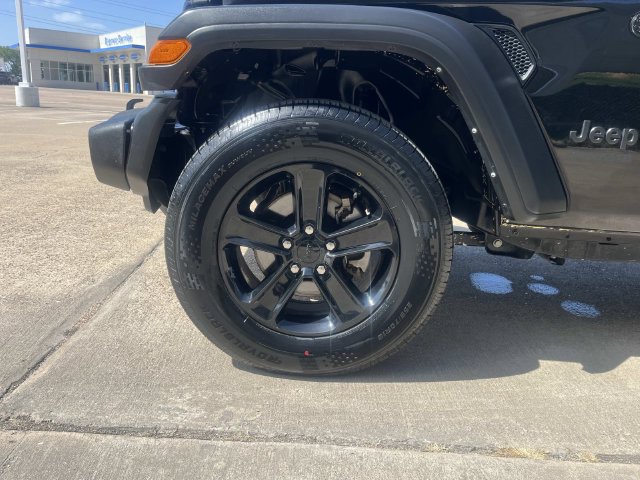 Used 2022 Jeep Wrangler Unlimited Sport AWD/4WD image 5
