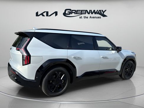 New 2026 Kia EV9 Land w/ Nightfall Edition Package image 4