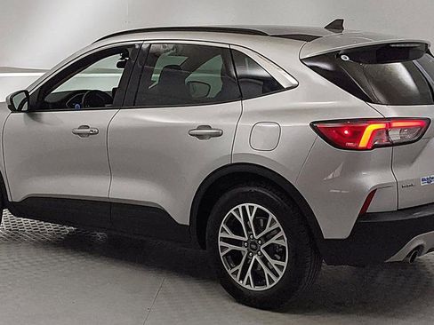 Used 2020 Ford Escape SEL image 4