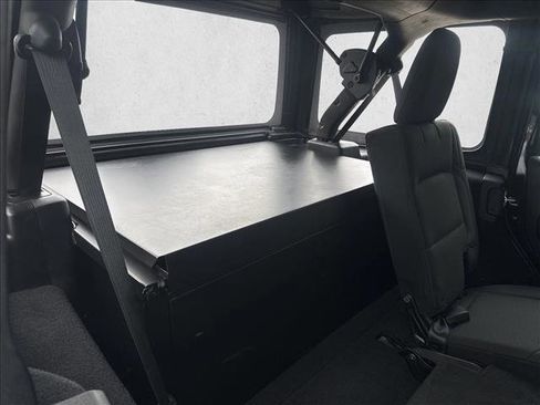 Used 2018 Jeep Wrangler Unlimited Sport AWD/4WD image 22