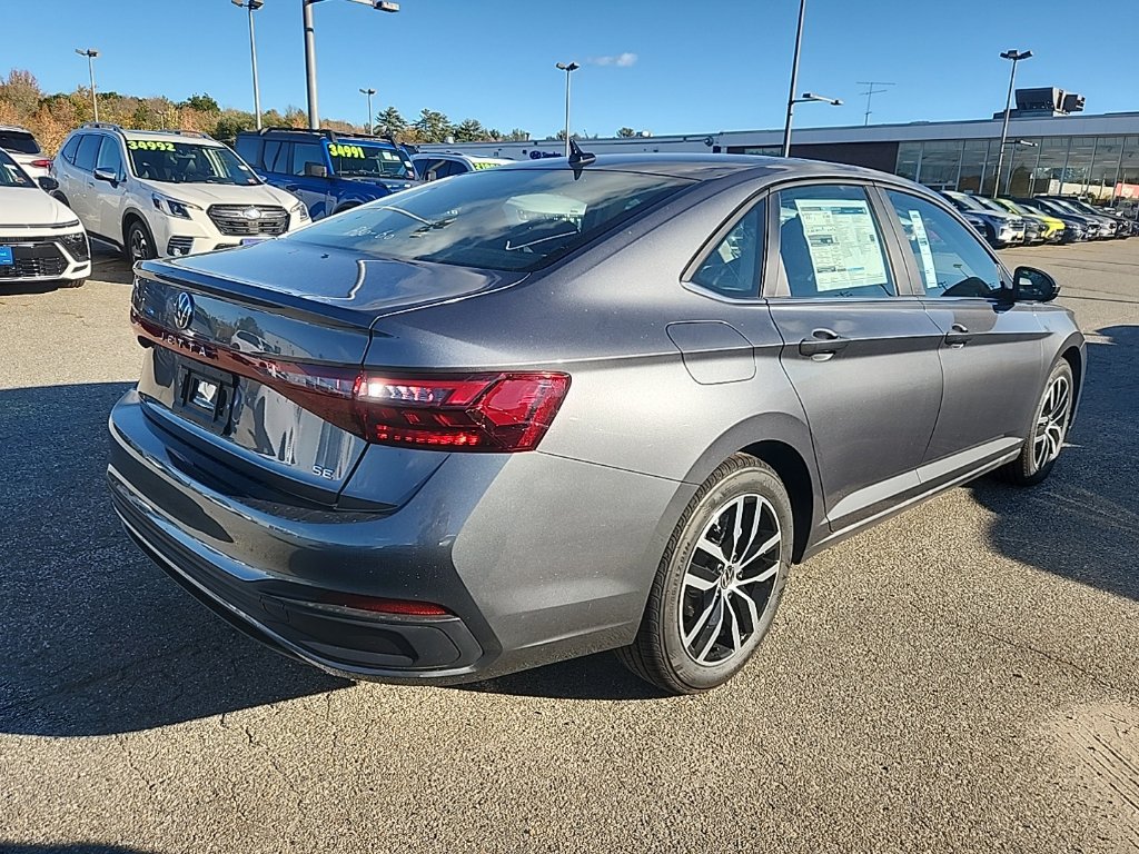 New 2027 Volkswagen Jetta SE FWD image 7