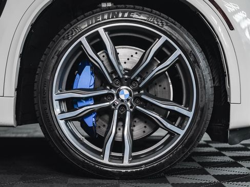 Used 2017 BMW X5 M image 15