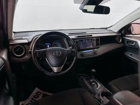 Used 2018 Toyota RAV4 XLE image 21