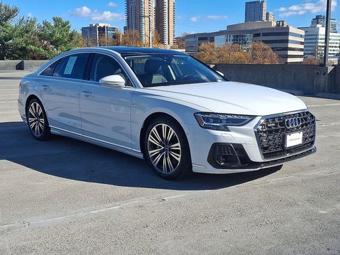 Used 2023 Audi A8 L 3.0T image 7