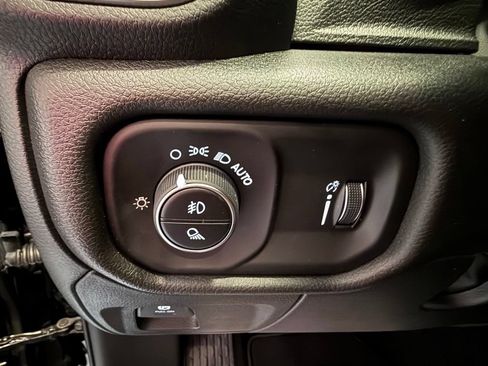 New 2026 RAM 1500 Express AWD/4WD image 24