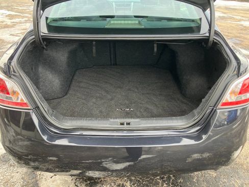 Used 2014 Nissan Altima 2.5 S w/ Display Audio Package image 21