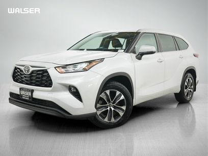 Used 2024 Toyota Highlander XLE