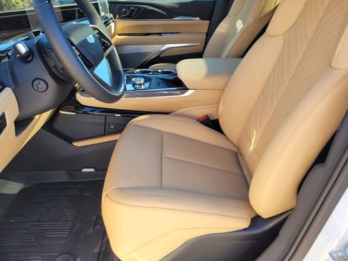 New 2026 Cadillac Escalade IQL Sport 2 w/ LPO, Floor Liner Package image 20