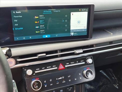 Used 2025 Hyundai Tucson Limited FWD image 15