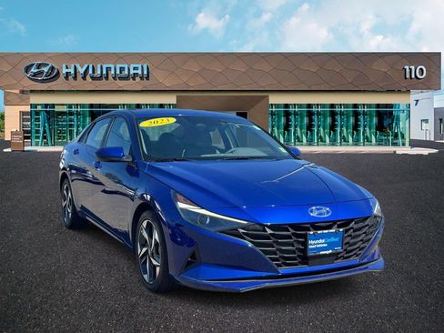 Used 2023 Hyundai Elantra SEL w/ Convenience Package FWD image 1
