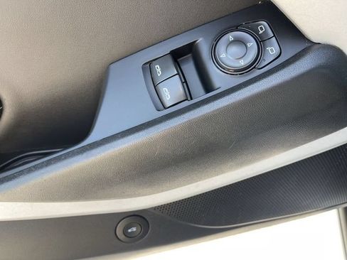 Used 2019 Chevrolet Camaro LT RWD image 13