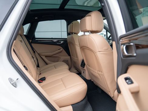 New 2026 Porsche Macan S image 25