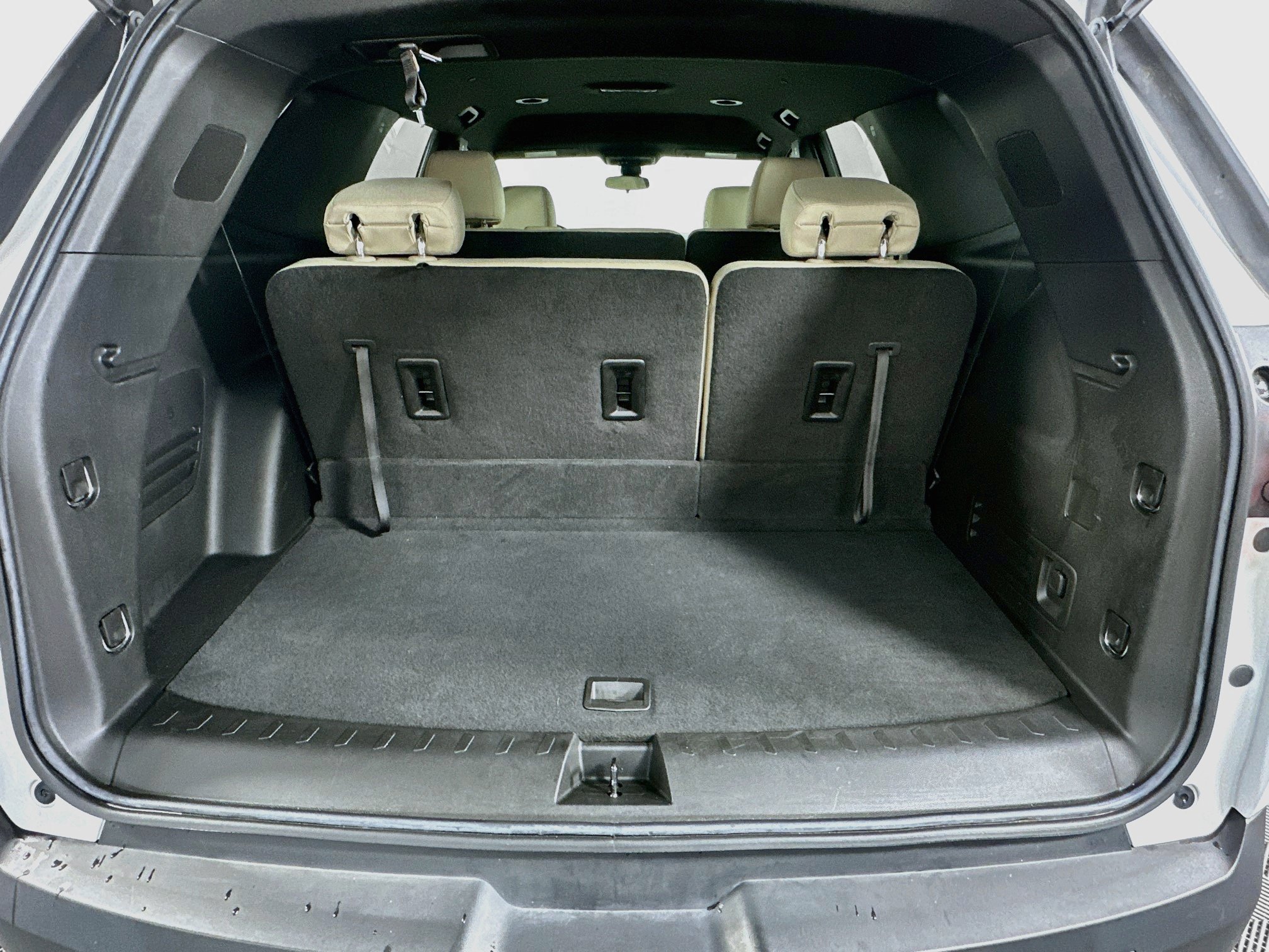 Used 2023 Chevrolet Traverse LS FWD image 30