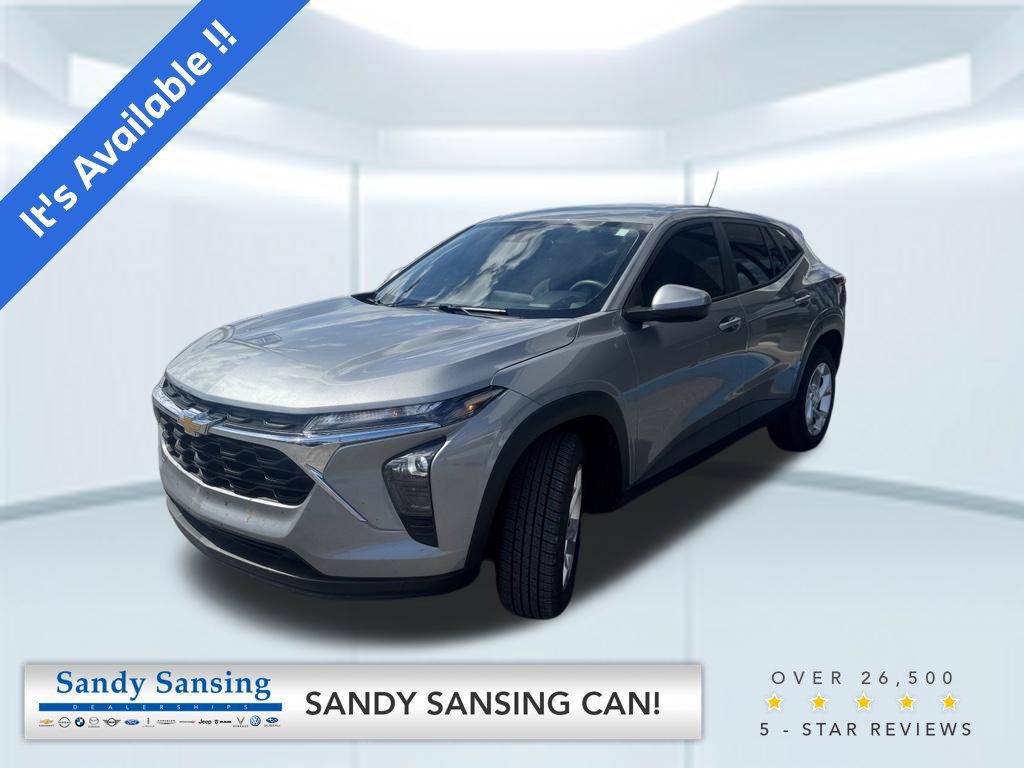 Used 2024 Chevrolet Trax LS w/ LS Convenience Package FWD image 1