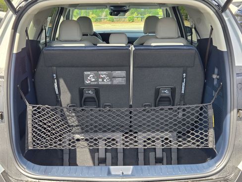 New 2026 Kia Carnival EX image 18