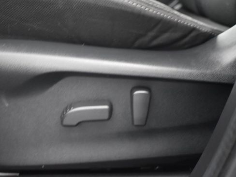 Used 2022 Subaru Ascent Premium w/ Convenience Package image 11