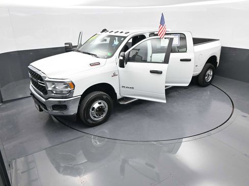 Used 2024 RAM 3500 Big Horn image 38