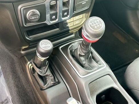 Used 2020 Jeep Wrangler Sport image 16