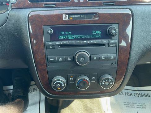Used 2011 Chevrolet Impala LS FWD image 19
