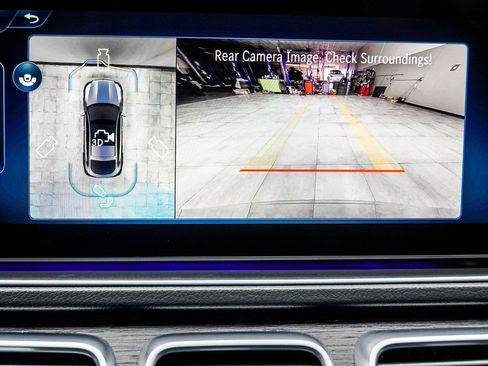 Used 2025 Mercedes-Benz GLE 450 GLE 450 w/ Driver Assistance Package image 23