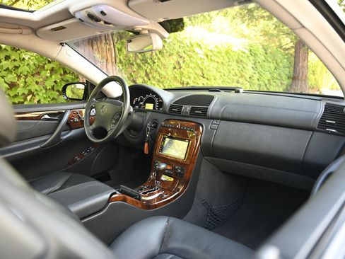 Used 2003 Mercedes-Benz CL 55 AMG image 17