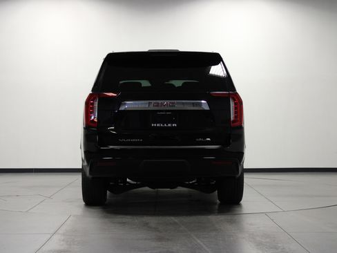 Used 2024 GMC Yukon XL SLE image 5