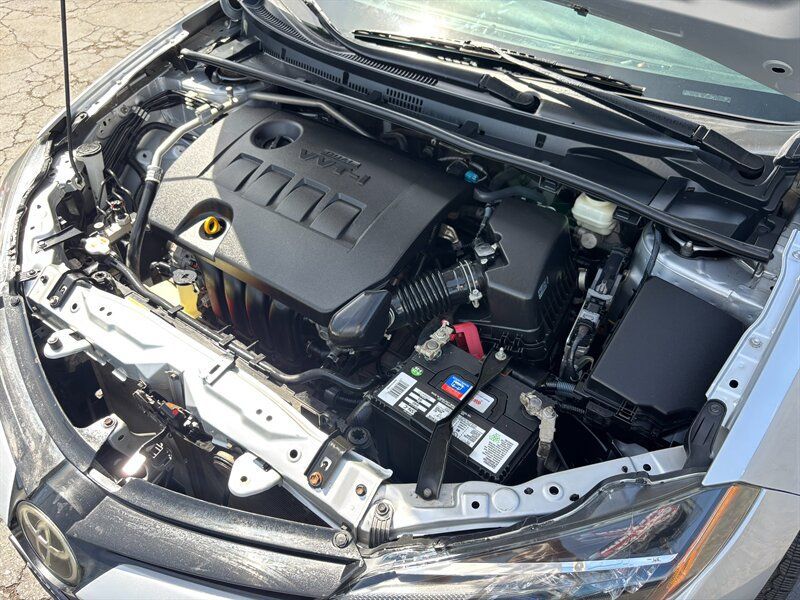 Used 2017 Toyota Corolla LE FWD image 15