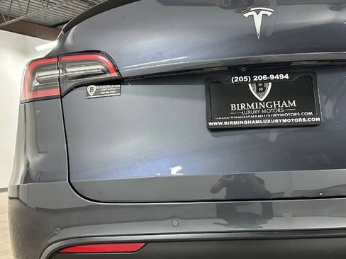 Used 2022 Tesla Model Y Performance image 16