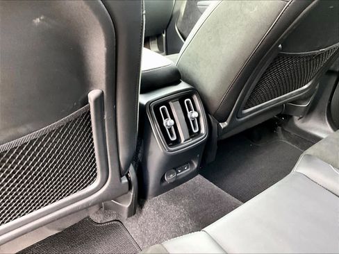 Used 2023 Volvo XC40 Recharge Ultimate AWD/4WD image 38