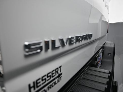 Used 2025 Chevrolet Silverado 2500 W/T image 37