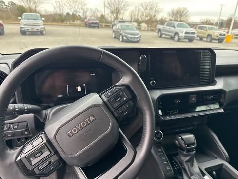 Used 2025 Toyota Land Cruiser 1958 image 9