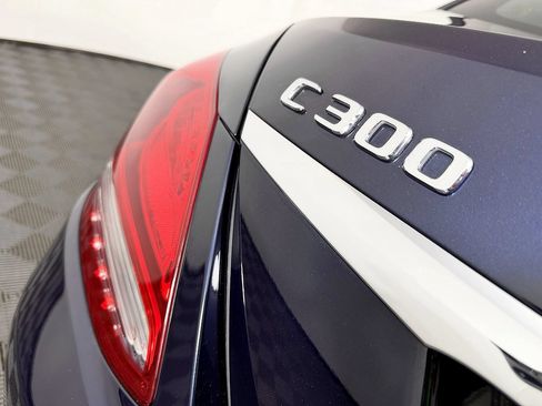 Used 2018 Mercedes-Benz C 300 4MATIC Sedan image 12