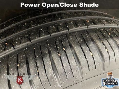 Used 2024 Chrysler Pacifica Touring-L w/ Uconnect Theater Family Group AWD/4WD image 9