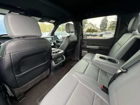 Used 2022 Ford F150 Lightning Lariat image 27