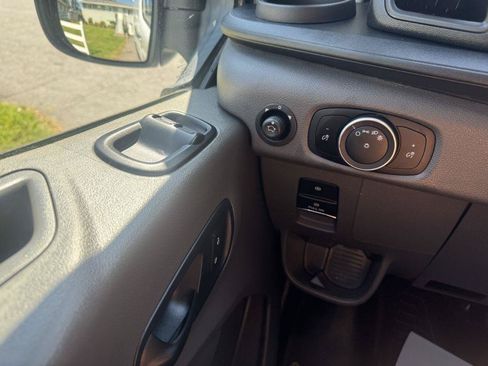 Used 2021 Ford Transit 250 148 High Roof Extended RWD image 9