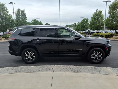Used 2023 Jeep Grand Cherokee L Limited AWD/4WD image 5