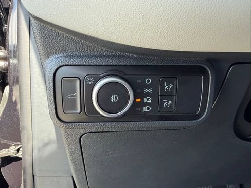 Used 2026 Ford Explorer Active w/ Active Comfort Package AWD/4WD image 24