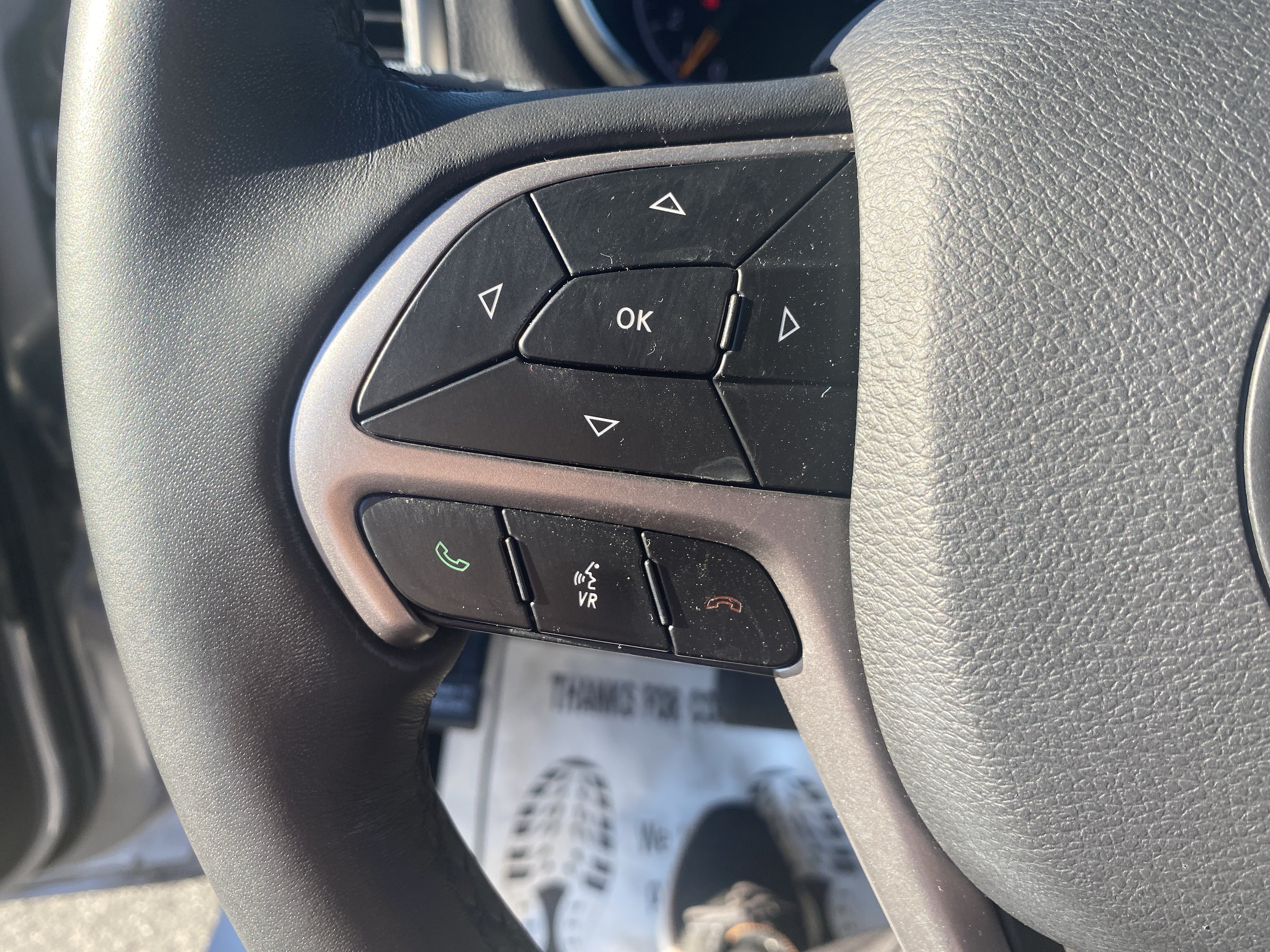 Used 2019 Jeep Grand Cherokee Altitude AWD/4WD image 11