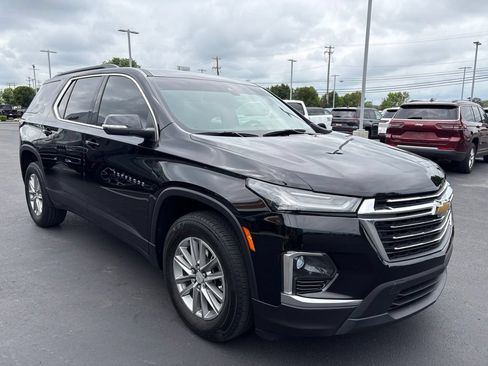 Used 2023 Chevrolet Traverse LT FWD image 7