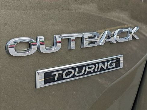 Used 2025 Subaru Outback Touring AWD/4WD image 10